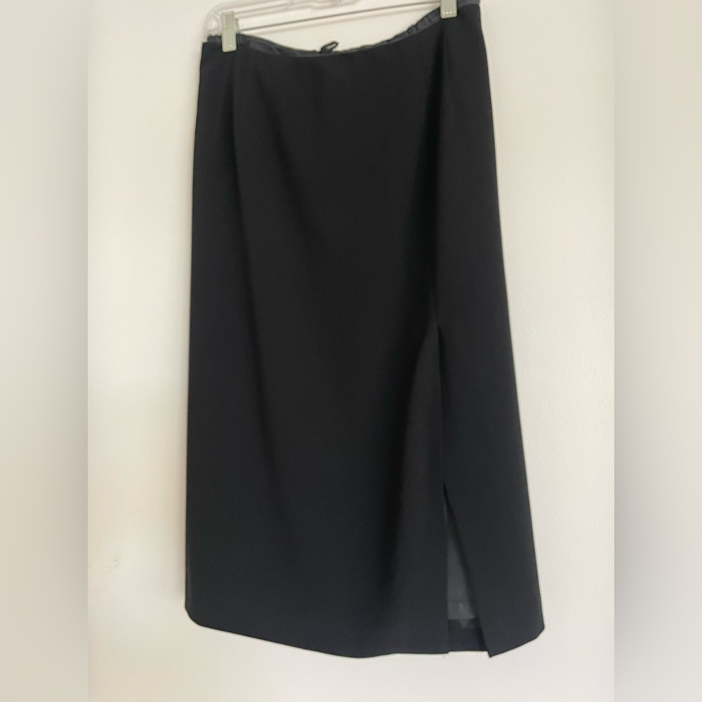 Talbots Black Pencil Skirt.
Size 16W  Woman Petites
